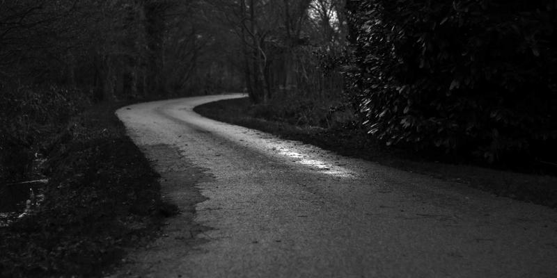 赛博朋克艺术新纪元：生成式AI如何重塑概念设计与插画的无限演化路径