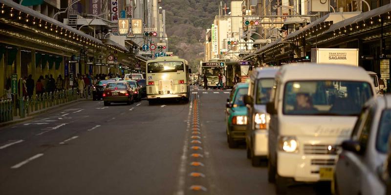 飞鱼艺术46:数字浪潮下的插画美学新范式