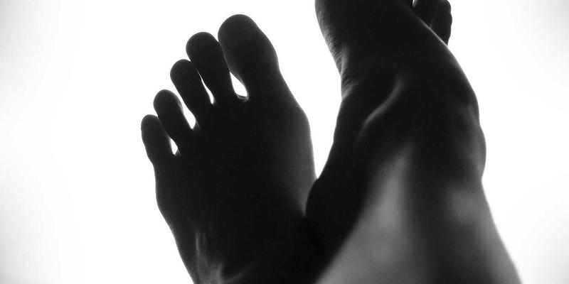 飞鱼鳞片的光学密码：结构色如何重塑数字艺术创作与作品展示